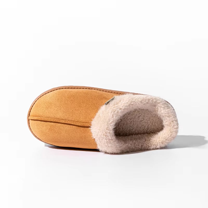 Step into Comfort: Fashionable Fluffy Women’s Slippers for Cozy Autumn and Winter Indoors